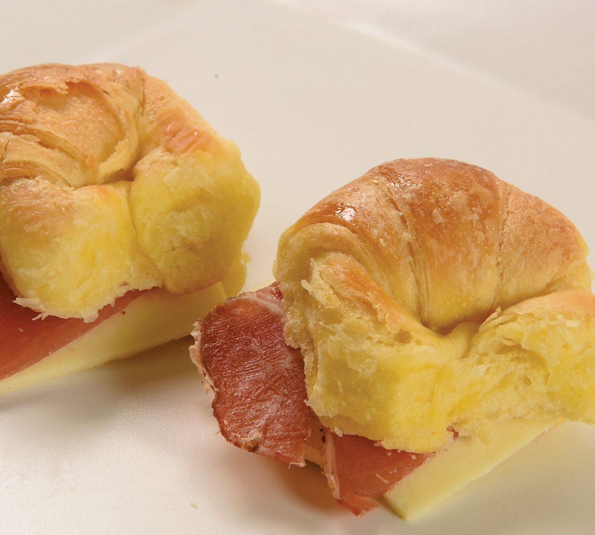 Medialuna mini de jamón crudo - 15 unidades