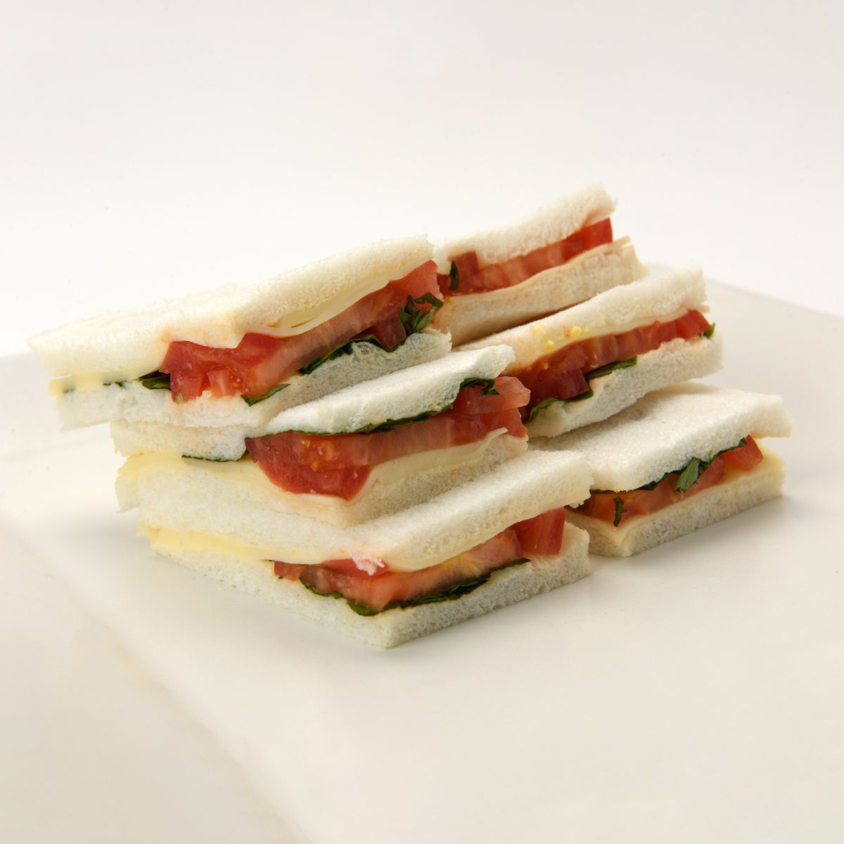 Sándwich Caprese (16 Uds.)