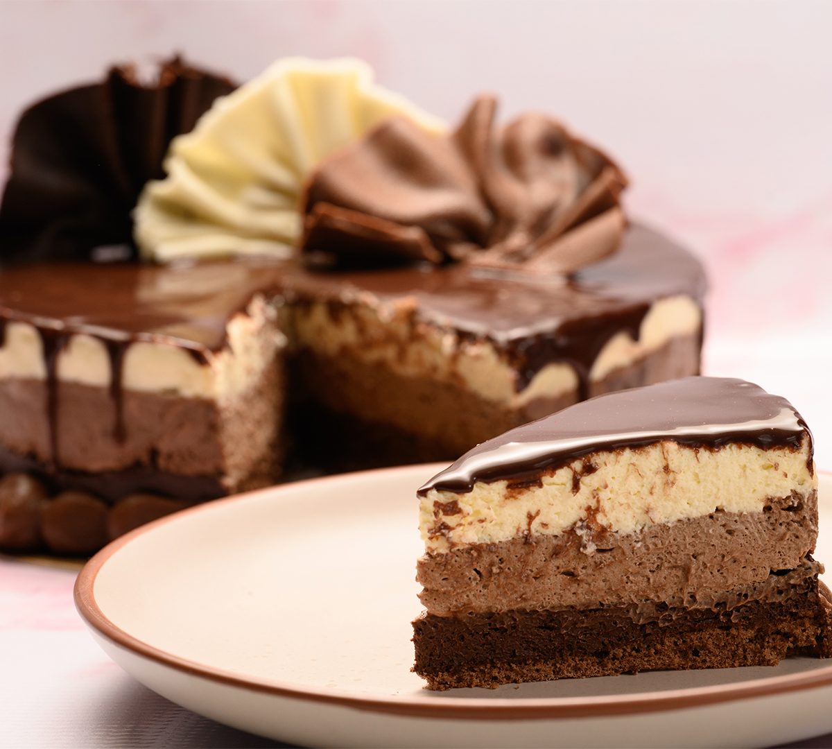 Torta Tres Chocolates (10 a 12 porciones) - Imagen 2